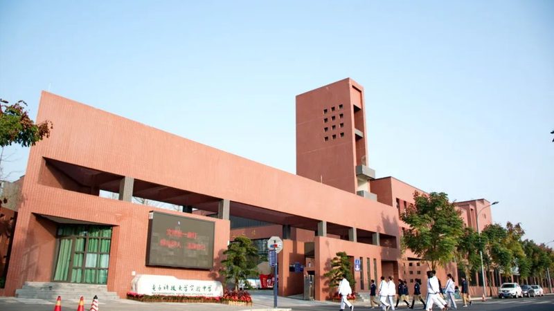 西门子PLC控制继电器型号解析：关键参数与选型逻辑**